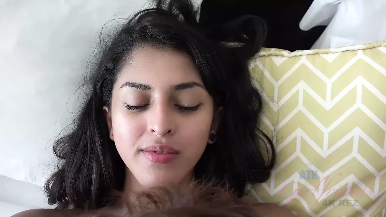 Sophia Leone Ki Bf Hindi Mein - Virtual Sex with Sophia Leone watch online or download