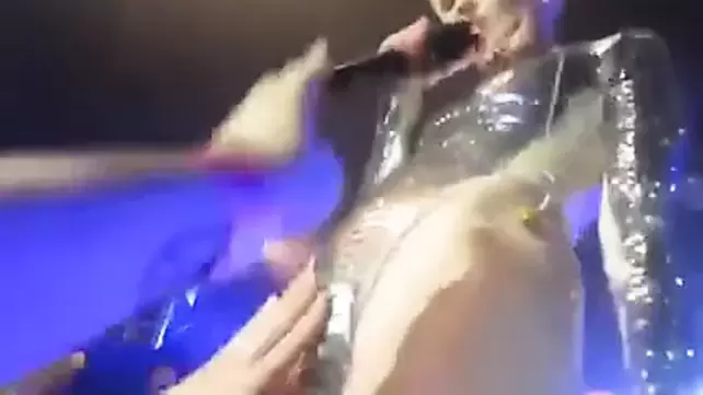 Blowjob On Stage - Miley cyrus giving blowjob live stage Porn Videos watch online or download