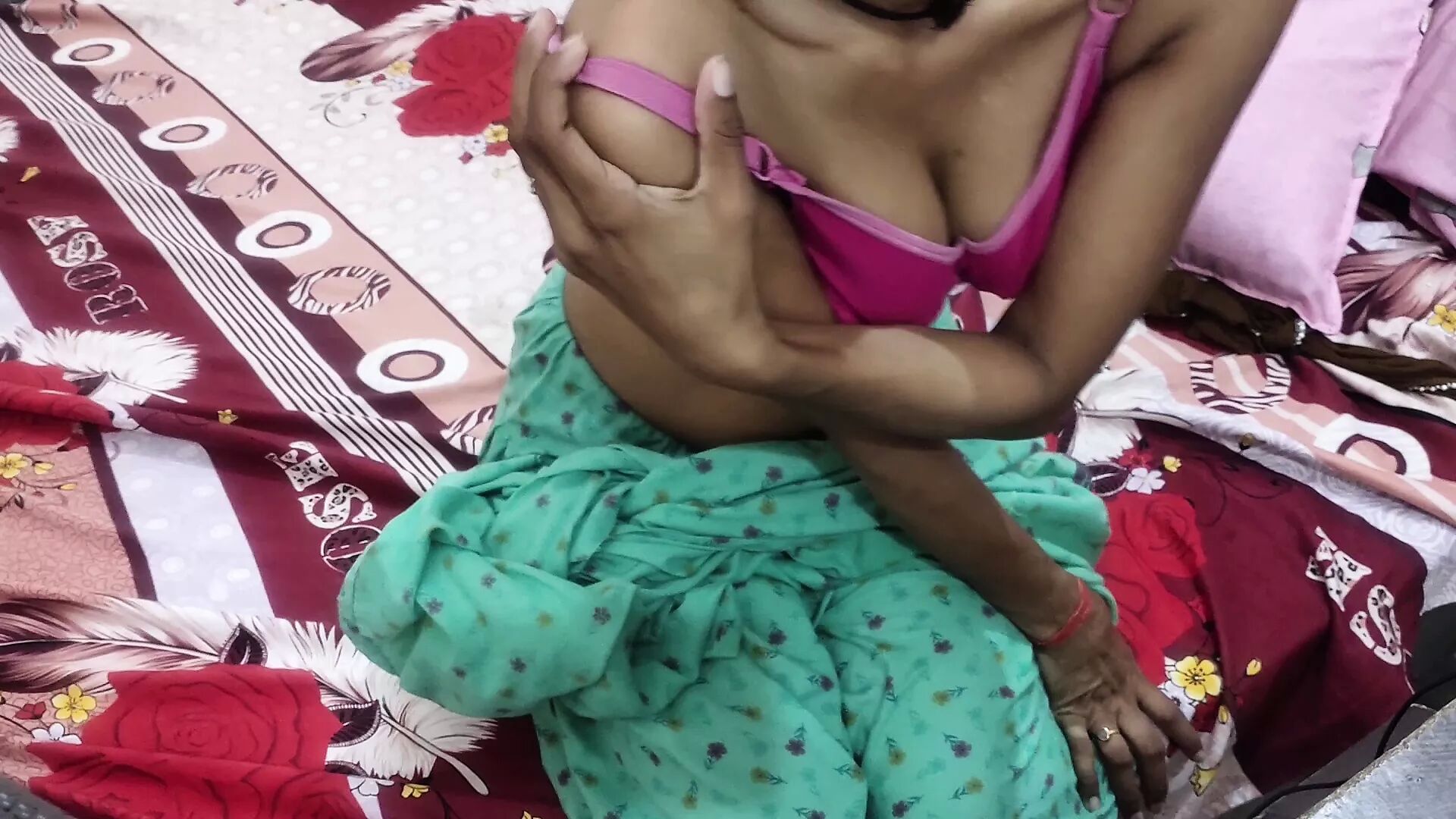 Punjabi Girl in Suit Looking Horny and Want Sex Salwar Kurti very Beautiful watch online or download photo
