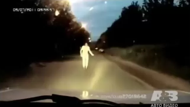 голые бабы на дорогах видео