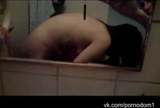 В душе, в туалете: Порно студенток и молодых, популярное