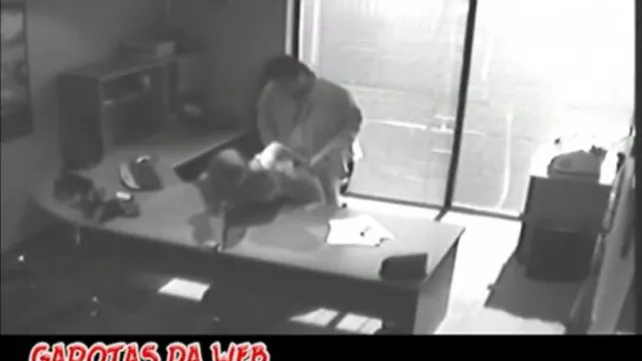 Порно видео на рабочем месте скрытая камера