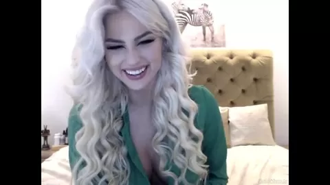 Блондинка делает красивый минет - крутое порно онлайн