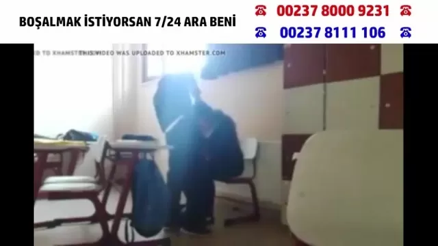 Türk Liseli Çıtır Hatun Sınıfta Sakso Çekmekle Meşgul Oluyor watch  