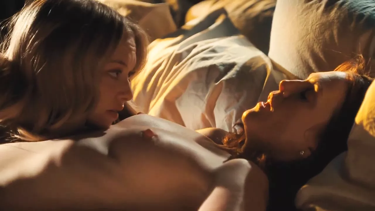 Xxxbdy - Amanda Seyfried and Julianne Moore - 'chloe' watch online or download