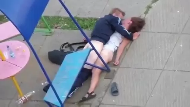 Трахаются на улице - порно видео на эвакуатор-магнитогорск.рф